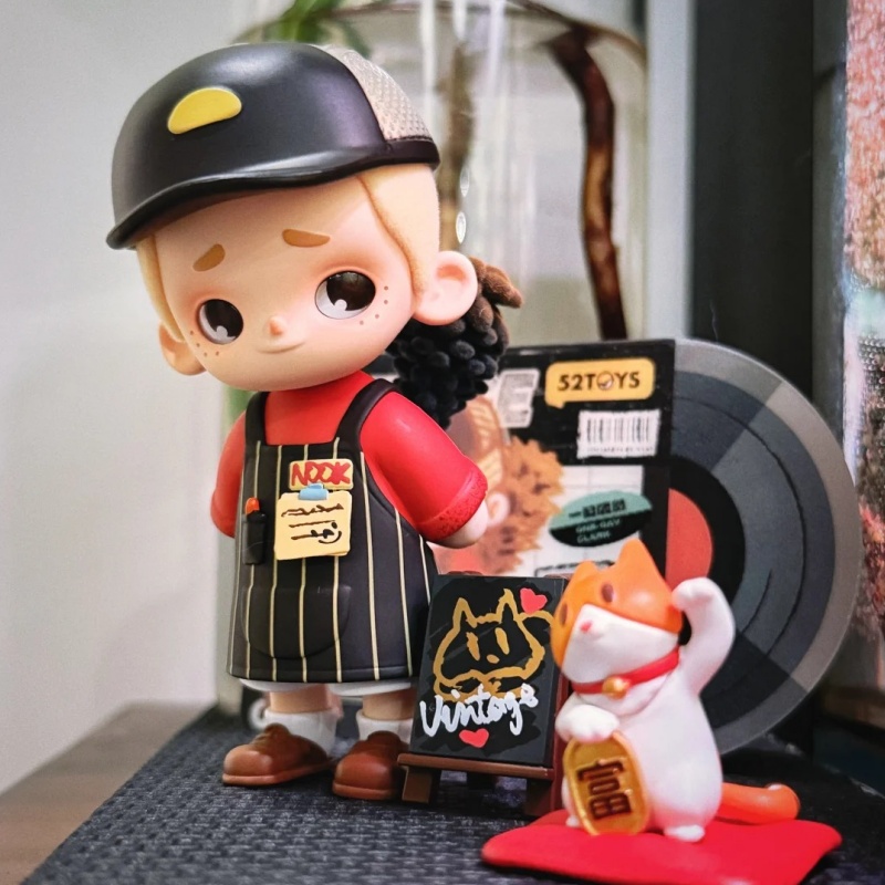 52toys Nook In Vintage Store S - Vintage And Collectible Stores avis et prix