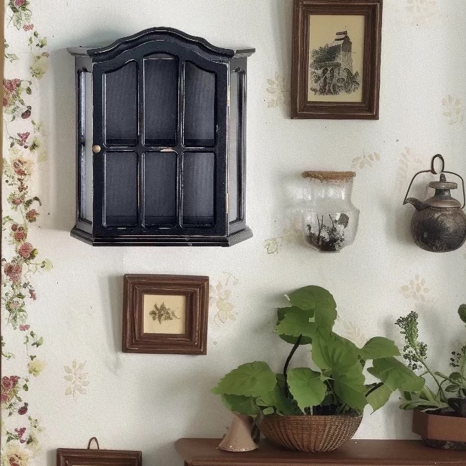 Armoire murale vintage en bois - Vintage Collectible Glass avis et prix