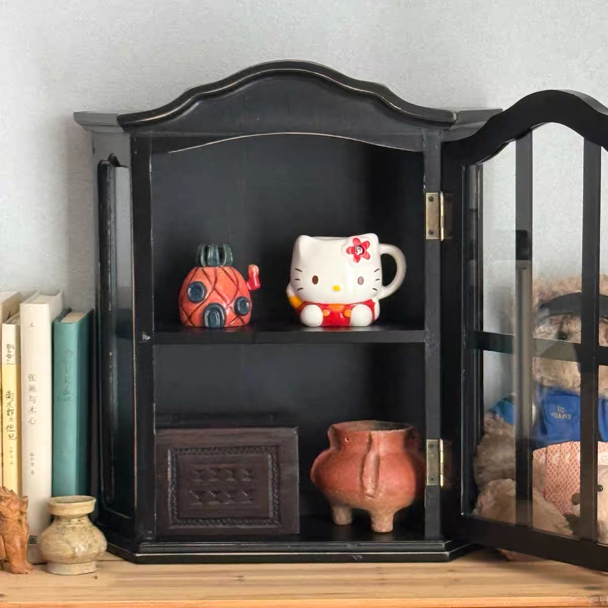 Armoire murale vintage en bois - Vintage Collectible Glass avis et prix