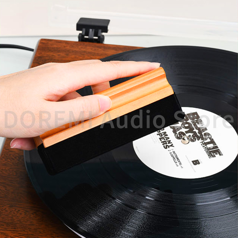 Brosse de nettoyage antistatiq - Vinyl Record Cleaner avis et prix